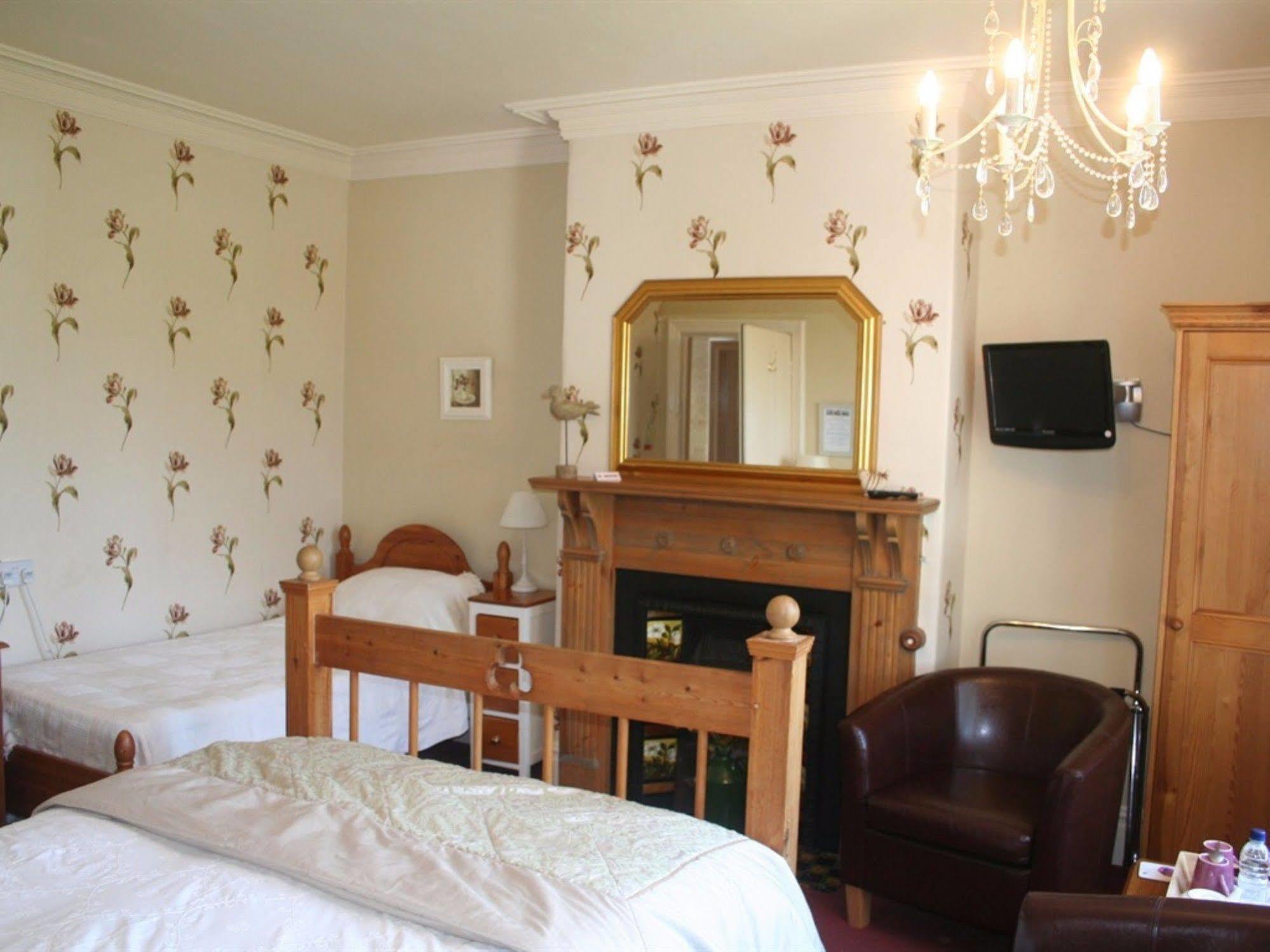 Hotel Glan Heulog à Conwy Extérieur photo